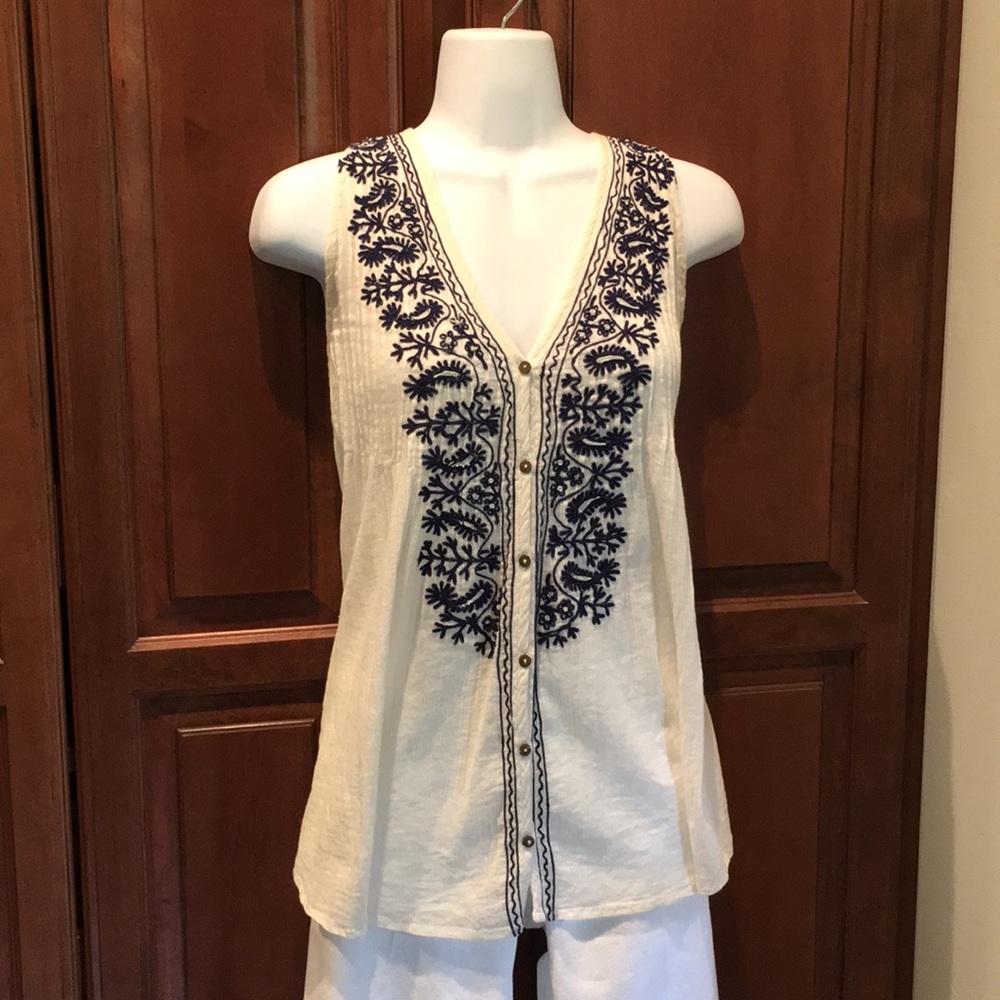 Embroidered Sleeveless Top Off-White & Navy Blue
